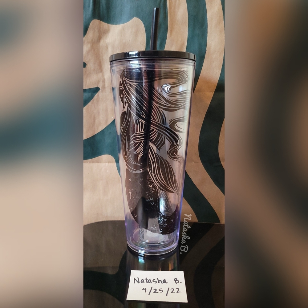 Pike's Place Exclusive Venti Black Siren Starbucks Cup